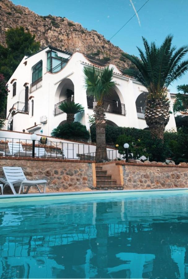 Villa Del Golfo Urio With Swimming Pool Shared By The Two Apartments Santa Flavia Kültér fotó