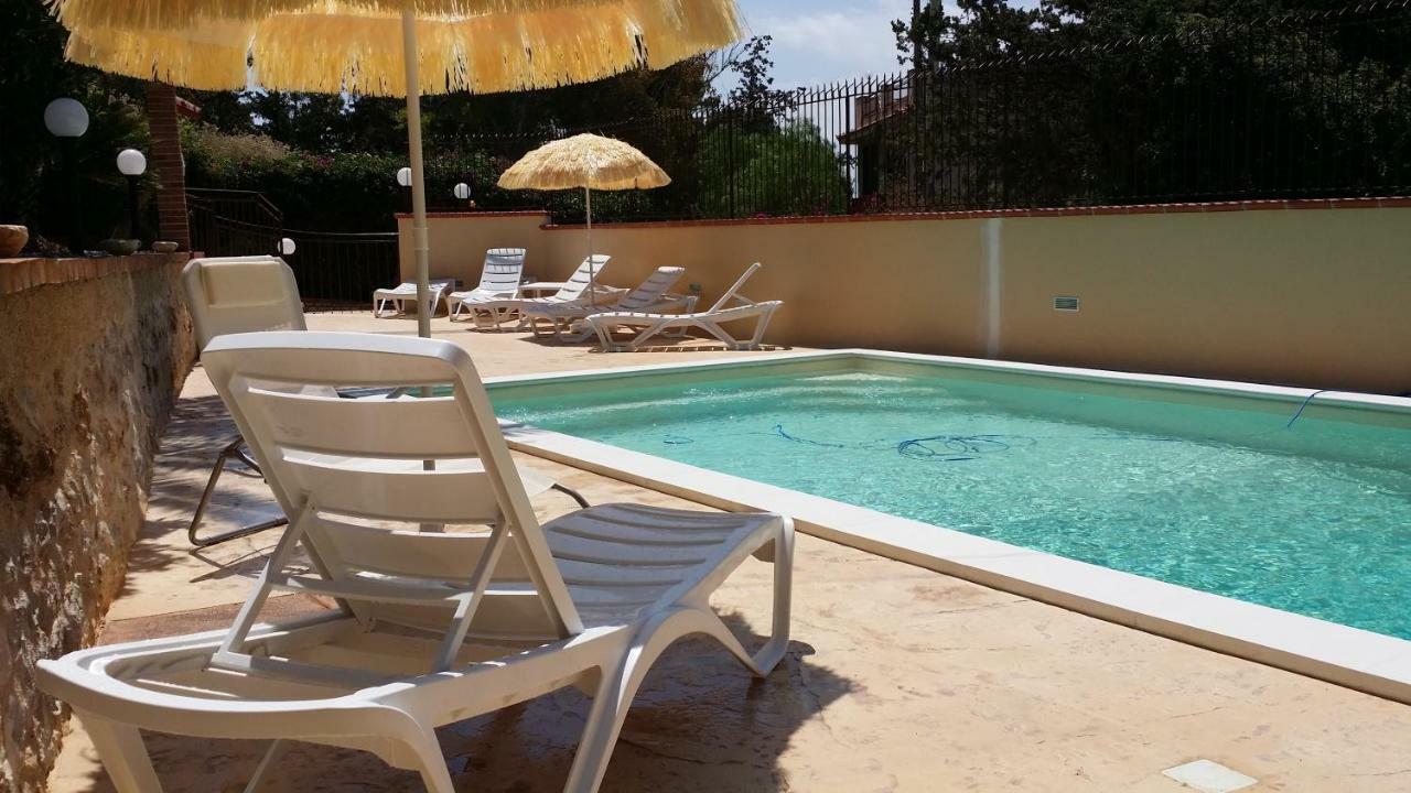 Villa Del Golfo Urio With Swimming Pool Shared By The Two Apartments Santa Flavia Kültér fotó