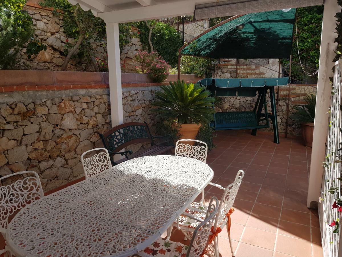Villa Del Golfo Urio With Swimming Pool Shared By The Two Apartments Santa Flavia Kültér fotó
